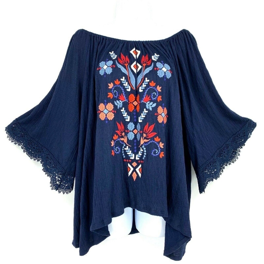 3/20 Born Famous Plus Embroidered Boho Top